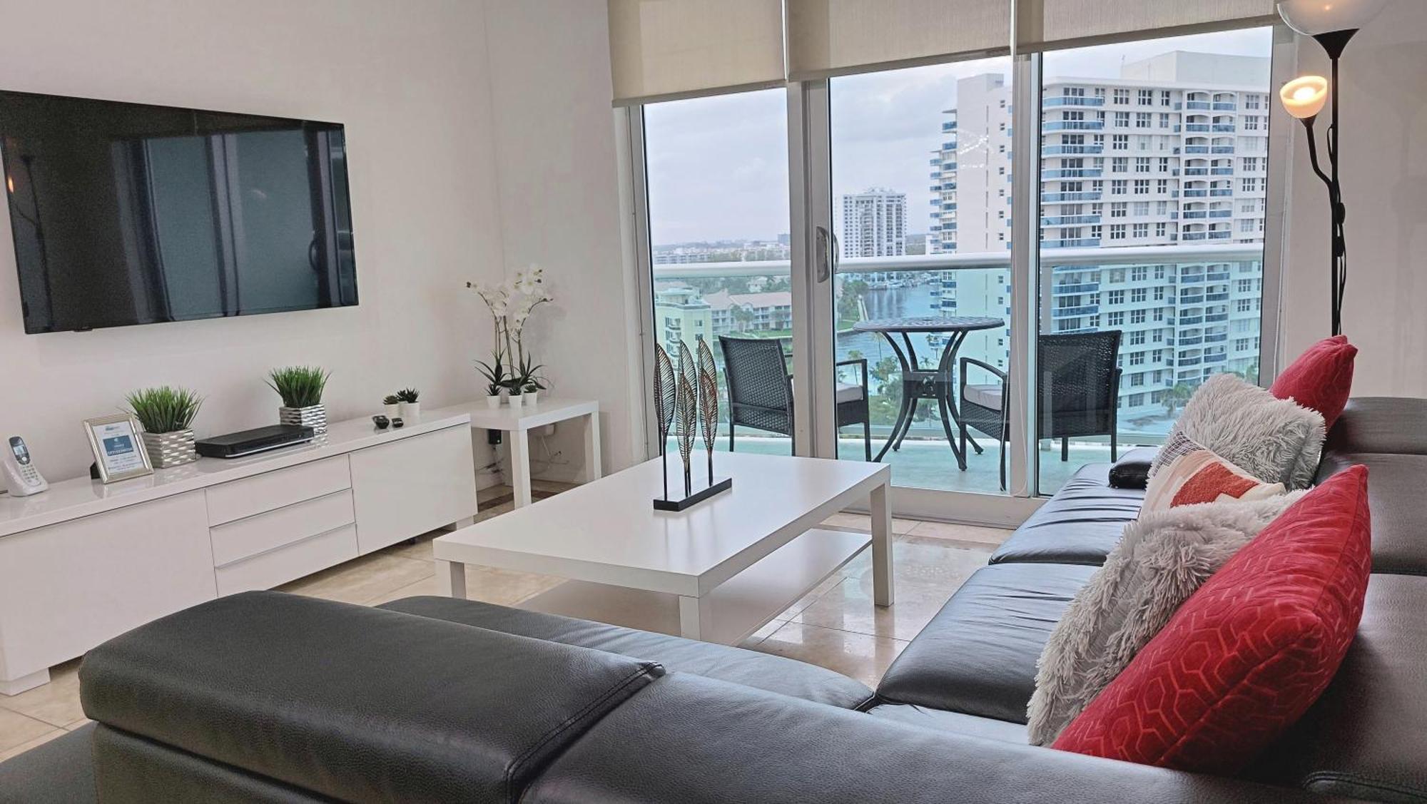The Tides Apartments On The Beach Hollywood Esterno foto