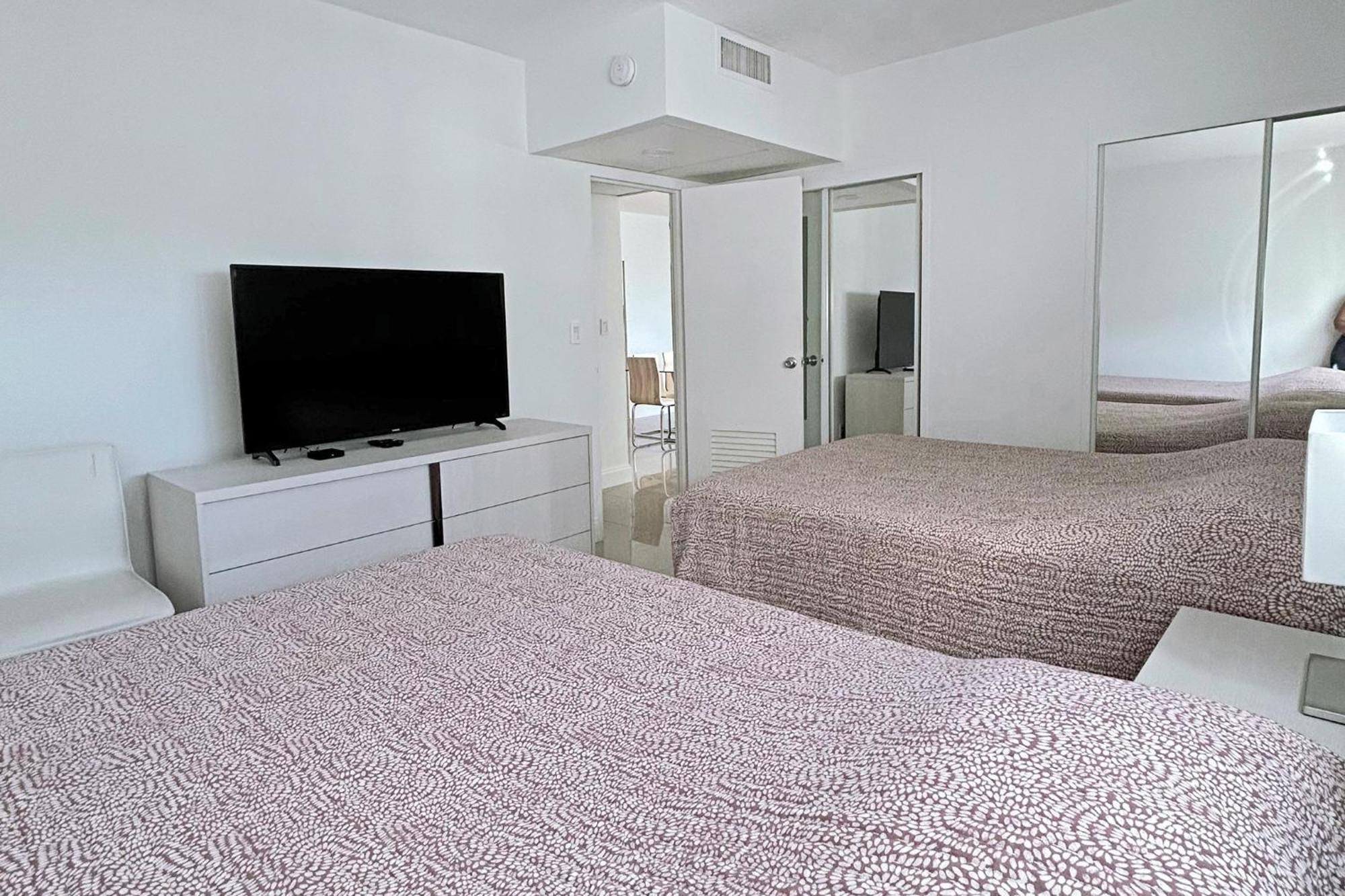 The Tides Apartments On The Beach Hollywood Esterno foto